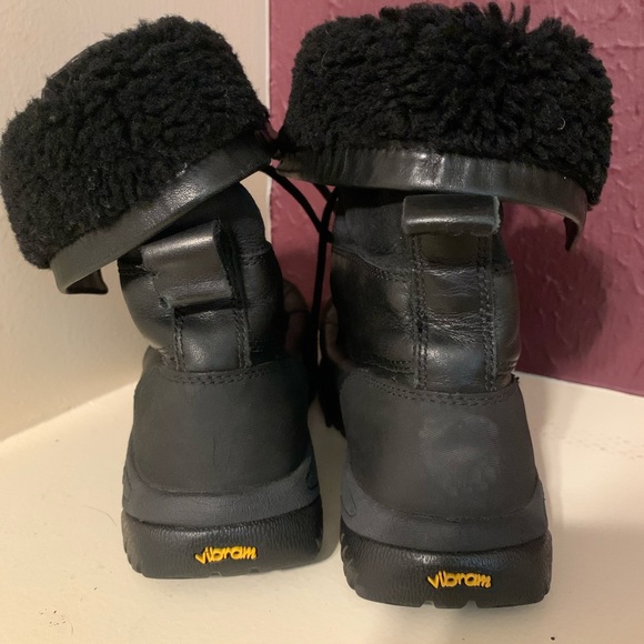 UGG kids Butte ll waterproof winter boot - Picture 3 of 3